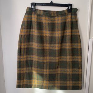 Pendleton Woolen Mills size 14 100% Virgin Wool Green/brown/yellow Plaid Skirt
